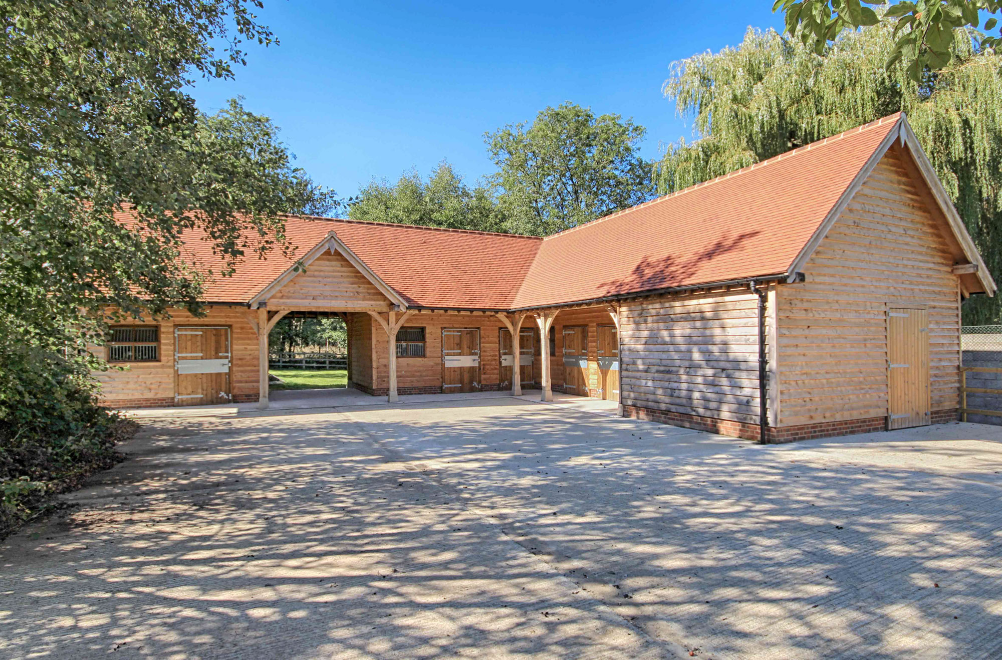 L- Shaped Oak Stable